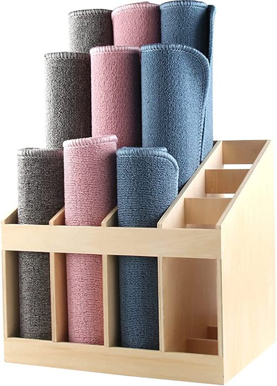  ERLAN Wooden Yoga Mats Storage Rack, 7 Compartments