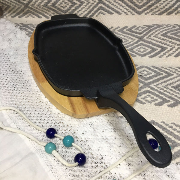 Cast Iron Sizzling Platter With Wooden Pan Holder – Kitchen Groups